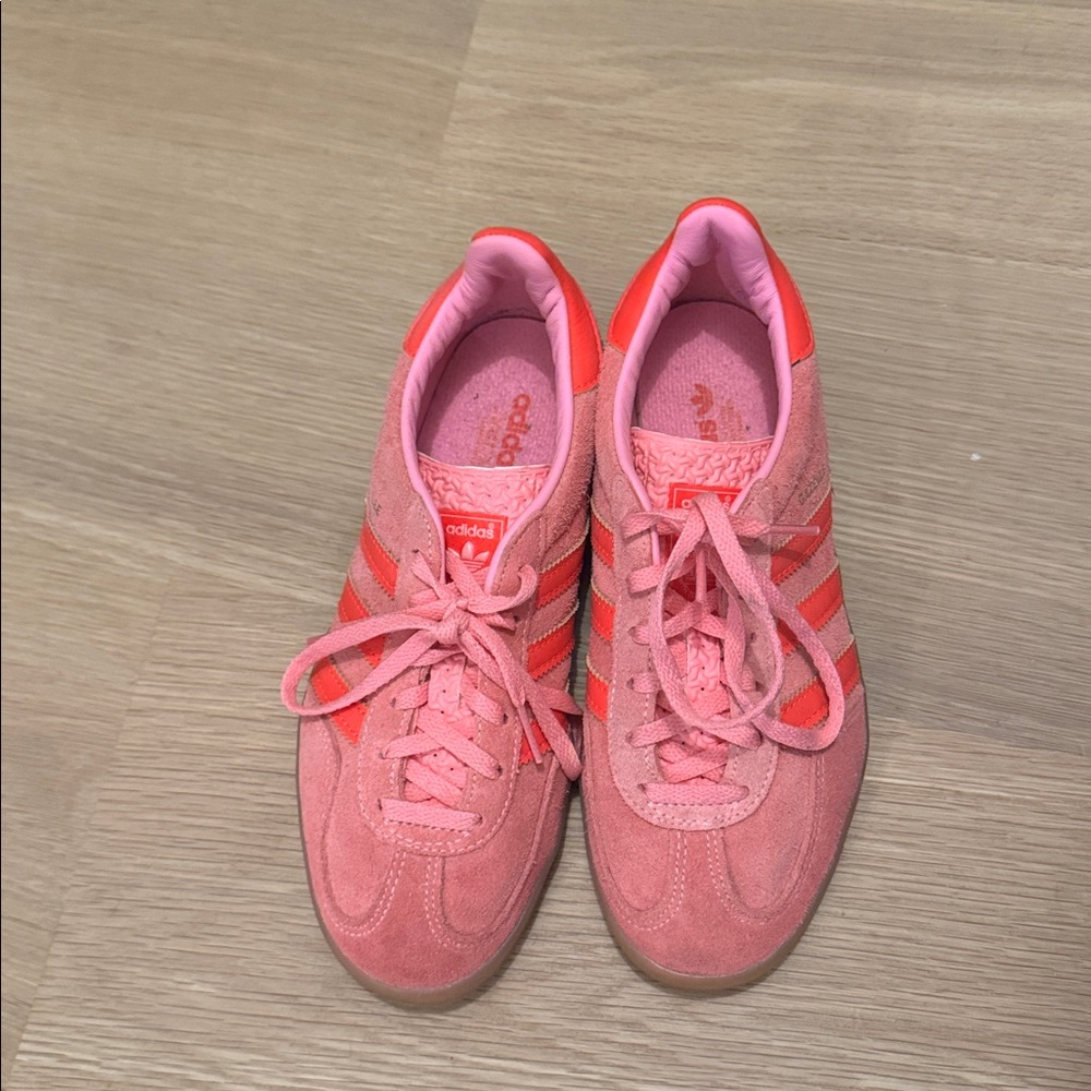 Adidas gazelle Coral and pink Sneakers